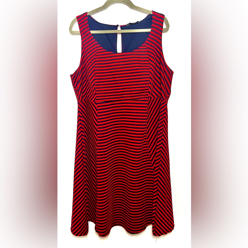 VGUC 2X New Noir Red and Navy Fit and Flare Dress